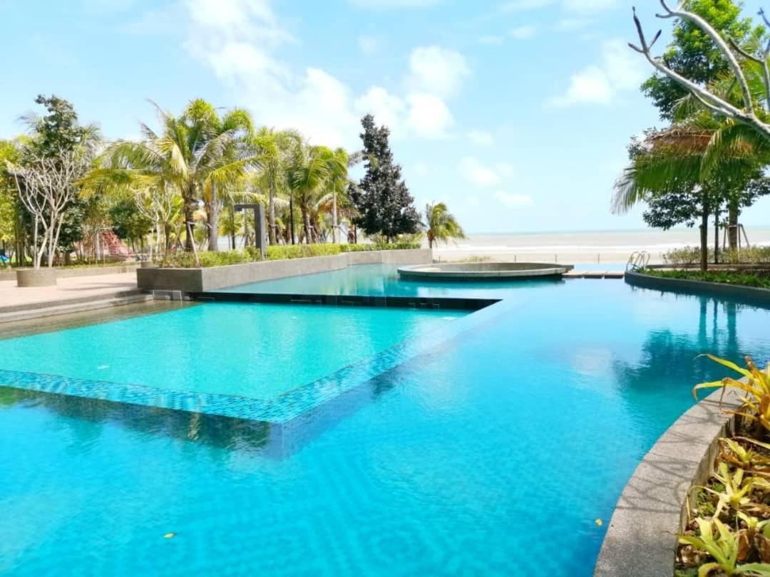 Timurbay Seafront Residence By L'Amour Home Kuantan Zewnętrze zdjęcie